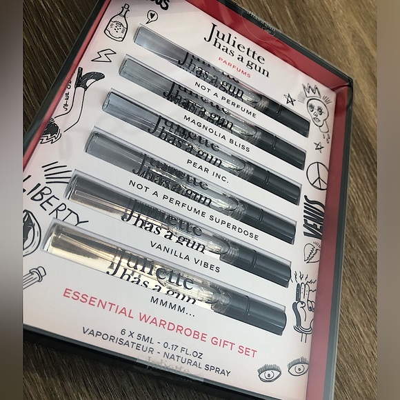 Juliette Has a Gun Wardrobe Discovery Set - Picture 2 of 4